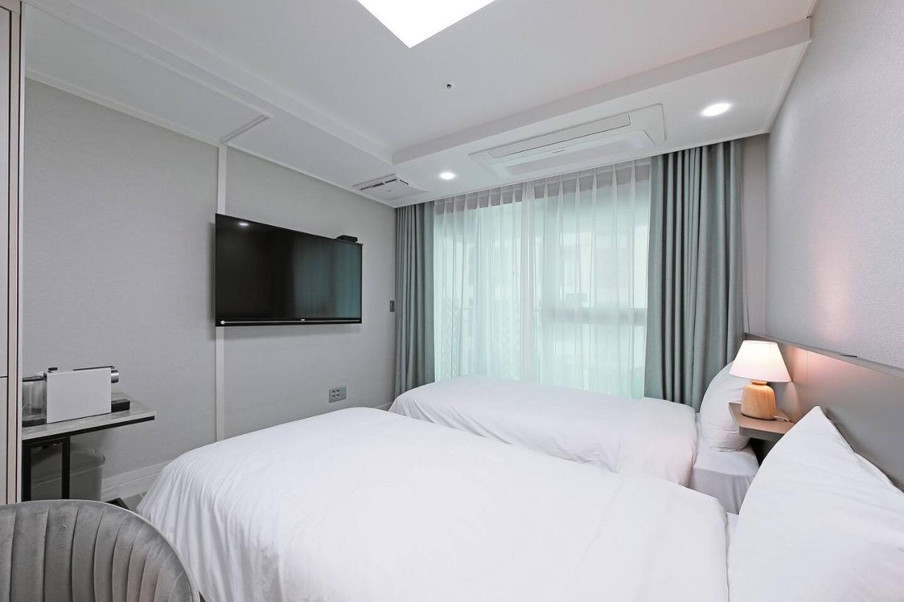 Elmomento Gwangan Hotel Busan Exterior photo