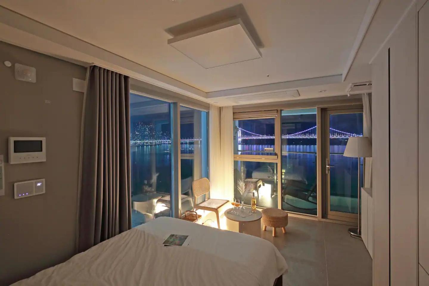 Elmomento Gwangan Hotel Busan Exterior photo