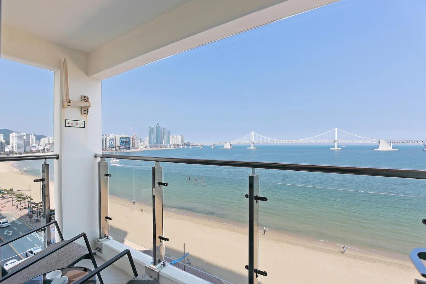 Elmomento Gwangan Hotel Busan Exterior photo